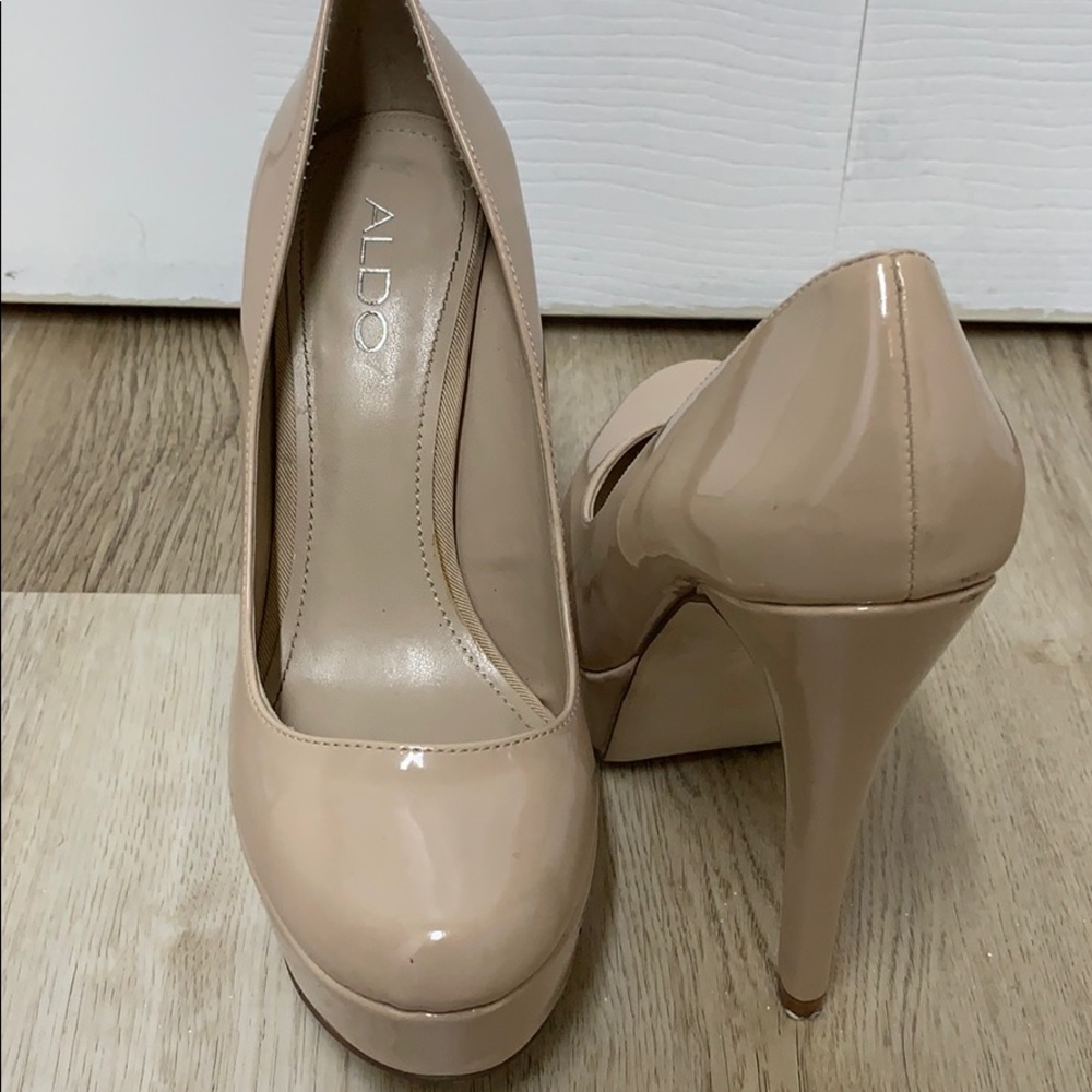 Also Nude platforms - Picture 2 of 4